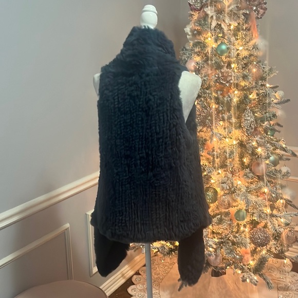 Saks Fifth Avenue Fur Vest - Picture 4 of 5